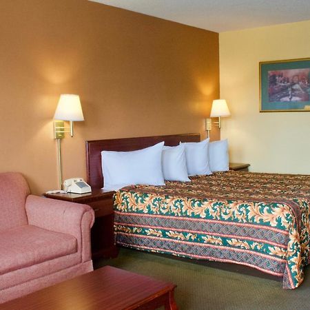 מונרו Rodeway Inn מראה חיצוני תמונה