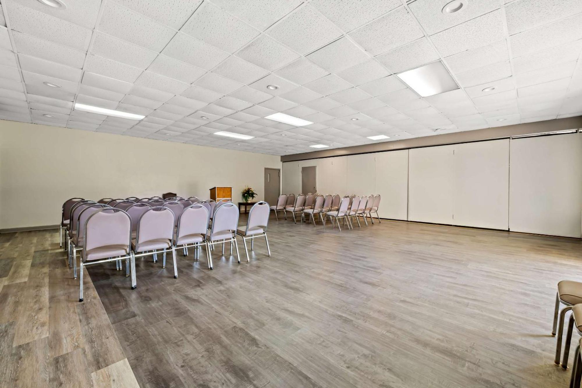 מונרו Rodeway Inn מראה חיצוני תמונה