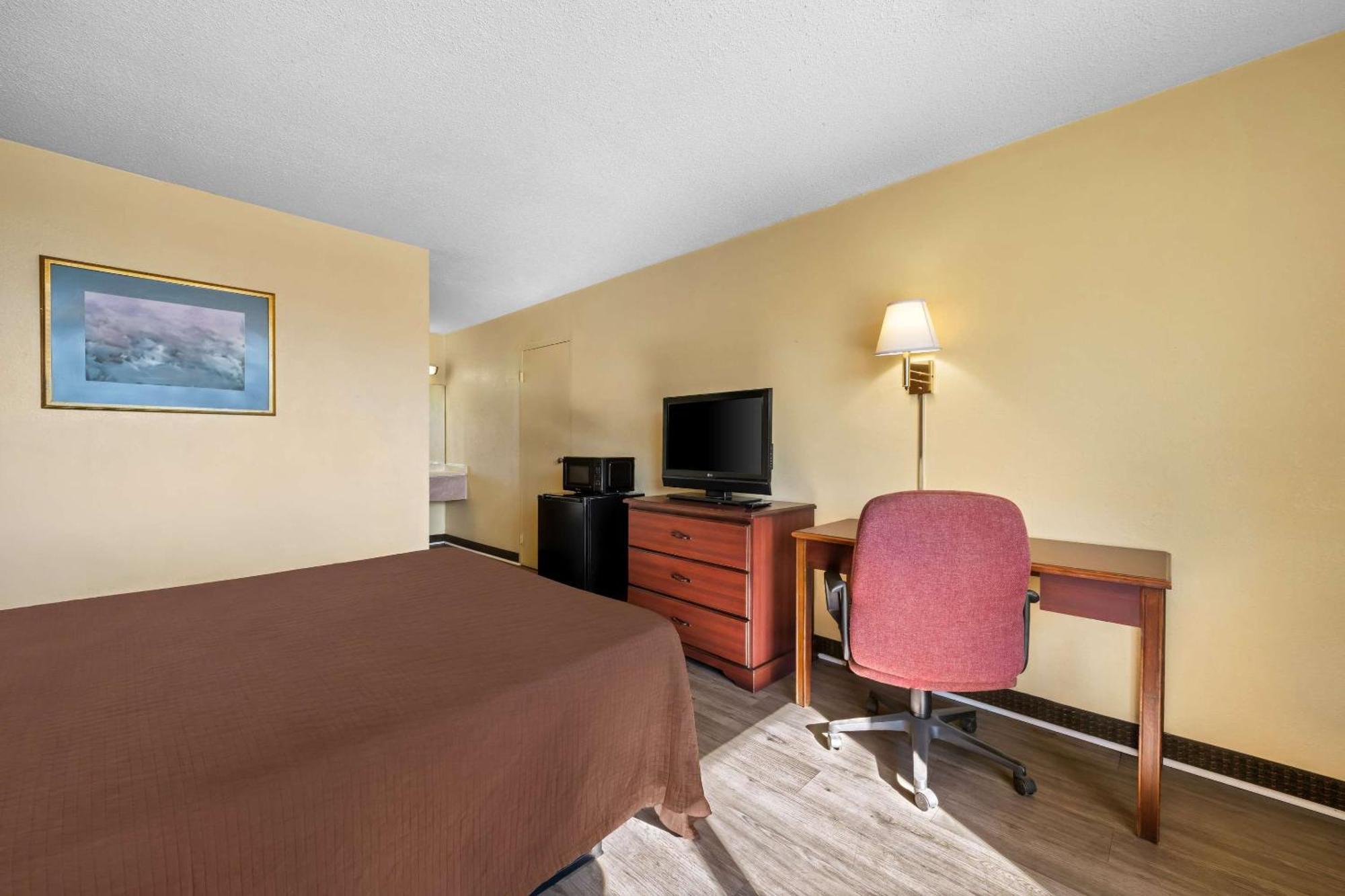 מונרו Rodeway Inn מראה חיצוני תמונה