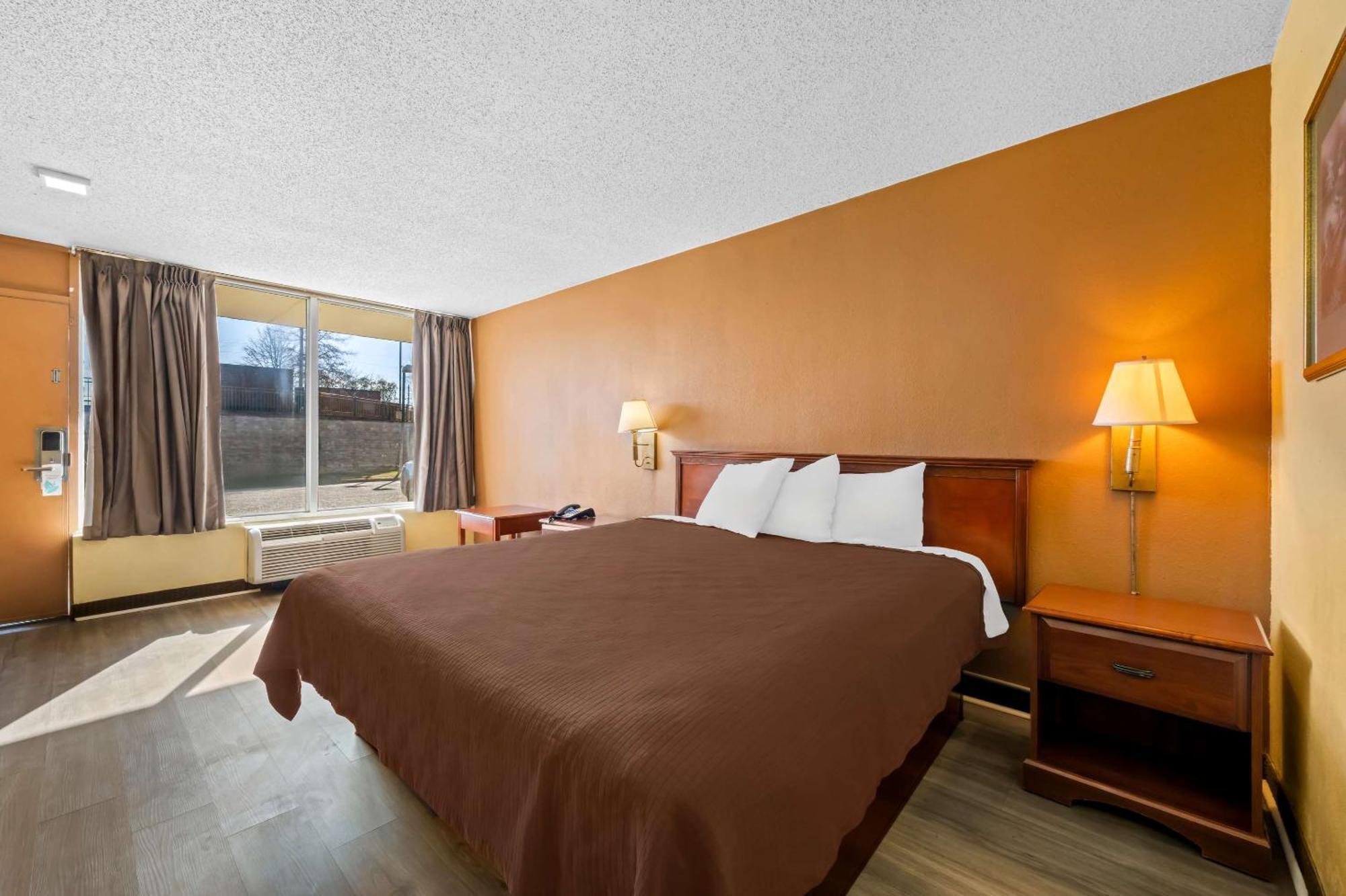 מונרו Rodeway Inn מראה חיצוני תמונה