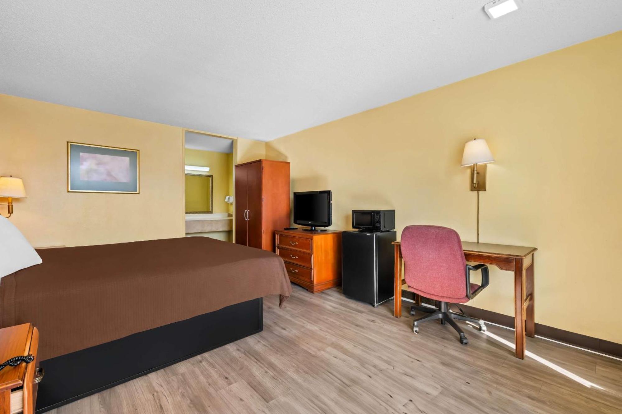 מונרו Rodeway Inn מראה חיצוני תמונה