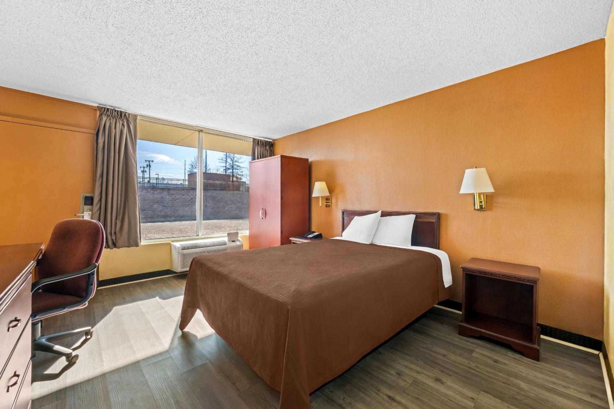 מונרו Rodeway Inn מראה חיצוני תמונה