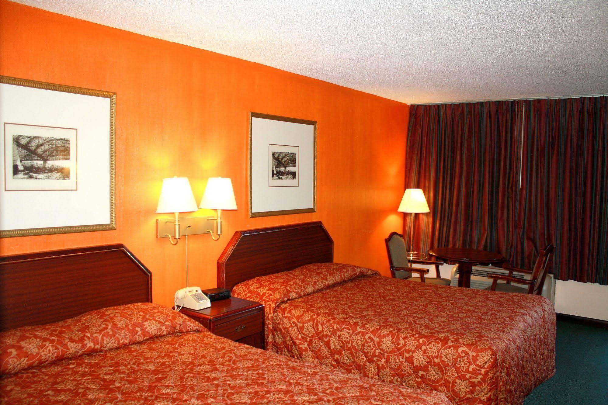 מונרו Rodeway Inn מראה חיצוני תמונה