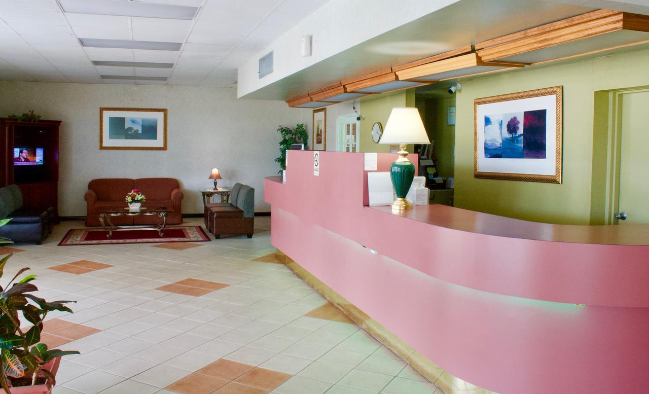 מונרו Rodeway Inn מראה חיצוני תמונה